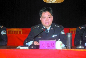 市委书记接受人口普查_人口普查图片(3)