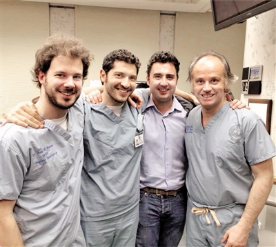 生活在外国人怎样看待中国足球,旁观者真的门